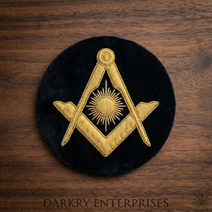 Écusson rond bleu clair personnalisé avec emblème de compas et équerre maçonniques en fil de métal, broderie dorée faite à la main, fournisseur de insignes de régalia - Product Image 6