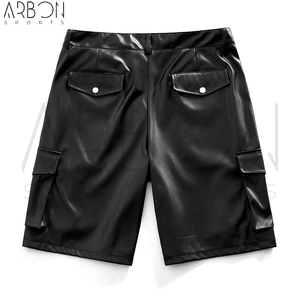 Bon Fournisseur avec Logo Personnalisé 2026 Street Life OEM ODM Short Décontracté pour Homme en Cuir PU Couleur Unie avec Poches Obliques - Product Image 2