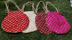 ชุดกระเป๋าปอทลีงานฝีมือสุดหรูหราพร้อมหูหิ้วมุก กระเป๋าปักลายแบบดั้งเดิม เหมาะสำหรับงานแต่งงานและงานเฉลิมฉลอง - Product Image 2