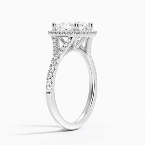 Bague de fiançailles en or blanc avec diamant taille coussin et halo pavé pour femme, style classique - Product Image 3