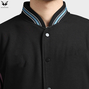เสื้อผ้าผู้ชายสีพื้น พิมพ์โลโก้ตามสั่ง ระบายอากาศได้ดี ดีไซน์โดดเด่น เสื้อแจ็คเก็ตวาร์ซิตี้สไตล์สตรีทแวร์สำหรับผู้ชาย - Product Image 6