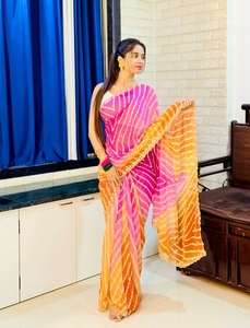 Sari Tradicional KV Lehriya de Rayón Puro con Adornos y Blusa sin Coser para Fiesta - Product Image 3