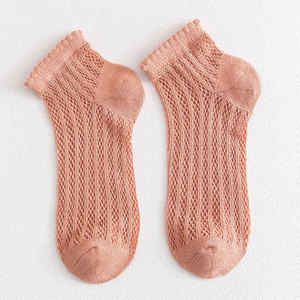 Chaussettes basses pour femmes du Vietnam, style vintage élégant, en coton tricoté, douces, à volants, vente en gros, haute qualité pour usage quotidien - Product Image 5