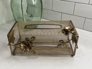 Metal Tissue Holder | Vintage Gold Metal Mesh Tissue Holder With Metal Leaves and Flowers - Product Image 6