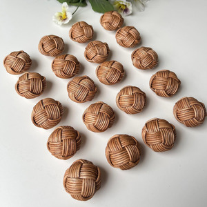 Ensemble de boutons de porte en rotin de luxe fait à la main boutons de traction naturels pour portes de tiroir de placard de commode de chambre - Product Image 1