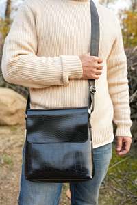 Genuine Leather Crossbody <b>Bag</b> Alligator Pattern Zipper Closure Detachable Strap Vintage Style Unisex Daily Use Brown/<b>Black</b> - Product Image 4