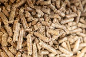 Granulés de sciure de bois de pin de qualité supérieure, briquettes de biomasse, combustible pour le chauffage domestique, chaudières industrielles, centrales électriques, vente en gros en vrac - Product Image 4