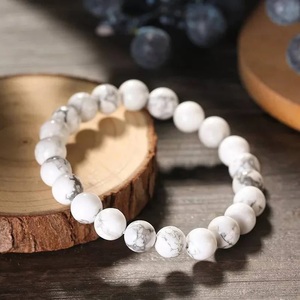 Bracelet en howlite blanche naturelle Chakralume pour la guérison, la réiki et l'énergie, bijoux certifiés GTC, cadeau unisexe, 8 mm - Product Image 1