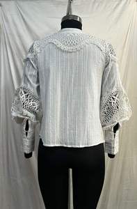 Camisa de algodón elegante de color blanco con diseño de encaje para mujer, manga larga, compra directamente del proveedor indio. - Product Image 3