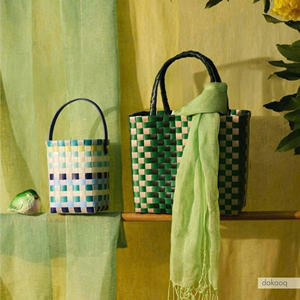 Bolso de Mano Ecológico de Plástico Reciclado, Bolso Tote de Moda, Bolso Reutilizable Sostenible para Compras, Uso Diario y Viajes - Product Image 6