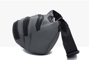 Sac bandoulière en cuir vegan PU avec 4 poches zippées, petit sac banane pour homme et femme - Product Image 4