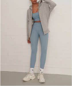 Sweat à capuche court zippé 100 % coton avec bordure personnalisée pour femme – Style décontracté le plus vendu – Sweat à capuche oversize 400 g/m² - Product Image 6