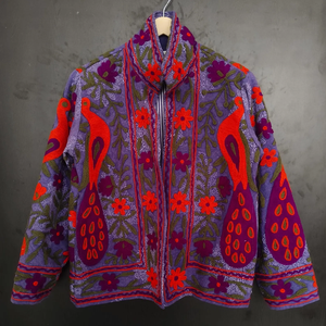 Veste en toile brodée à la main Suzani, motifs paon brodés à la main, veste brodée Suzani pour femmes - Product Image 1