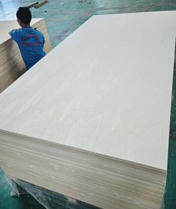 โรงงานขายส่งมืออาชีพ ไม้อัดป็อปลาร์เกรดพรีเมียมขนาด 4 ฟุต x 8 ฟุต จากเวียดนาม หนา 12-21 มม. มาตรฐาน CARB P2 แผ่น MDF แกนไม้สน สำหรับผนัง - Product Image 2