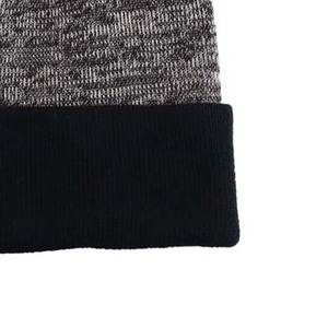 Gorro de Punto Unisex con Pompón, Color Negro Gris Jaspeado, Gorro de Invierno Informal para Adultos, Talla 56-58 cm, Tejido a Máquina, Acrílico - Product Image 5