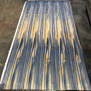 Panneau de contreplaqué décoratif en cèdre bleu teinté IRODORITAI, plaqué et recouvert d'uréthane, pour usage intérieur - Product Image 1