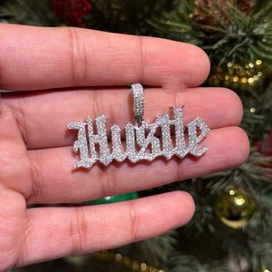 Colgante de Lujo con Letra Personalizada VVS, Diamante Moissanite, Plata de Ley 925, Micro Pavé, Estilo Hip Hop, para Uso Unisex - Product Image 3