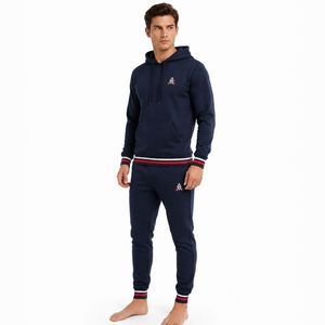 Survêtement pour homme avec tissu résistant, coupe confortable et design moderne pour les activités décontractées et sportives - Product Image 5