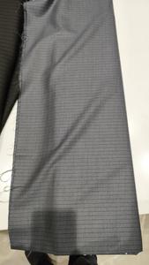 Tela de traje formal para hombre con diseño a cuadros, material textil para blazer, pantalón, costura, confección de ropa y uso en sastrería. - Product Image 2