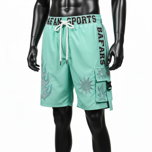 Short de bain homme premium 160GSM polyester élasthanne séchage rapide vert menthe avec bordure noire et logo thermocollé - Product Image 4