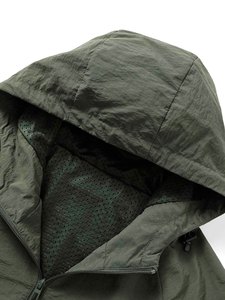 Men's Custom Logo Lightweight Windbreaker Sports Jacket Waterproof Outdoor Training Tracksuit for Sports - Product Image 6