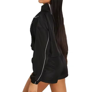 Ensemble coupe-vent 2 pièces personnalisable OEM/ODM pour femme, haut à demi-fermeture éclair et short au-dessus du genou, 100 % coton molletonné, style urbain - Product Image 3