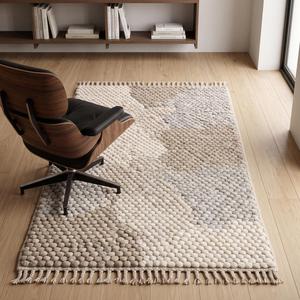 Tapis d'appoint tissé à la main beige et crème à boucles texturées avec motif abstrait et bordure à franges pour la décoration intérieure moderne - Product Image 2