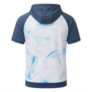 เสื้อฮู้ดแขนสั้นผู้ชายสไตล์สปอร์ต ดีไซน์ทันสมัย เนื้อผ้าระบายอากาศได้ดี ทรงหลวม สวมใส่สบาย เหมาะสำหรับกิจกรรมกลางแจ้ง - Product Image 2