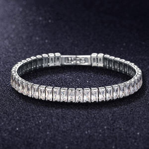 RAMDUT IMPEX Nueva Moda Pulsera de Cadena de Tenis de Acero Inoxidable Chapada en Oro de 14K, Brazaletes Eternity con Diamantes Baguette Certificados IGI - Product Image 1