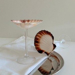 Premium seashell wine glass designed to bring coastal elegance to sophisticated <b>table</b> settings - Product Image 3