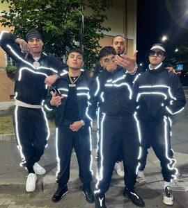 Nuevo Conjunto Deportivo Impermeable y Cortavientos, Estilo Holgado, Chaqueta y Pantalón de Nylon Liso, Reflectante, para Hombre - Product Image 4