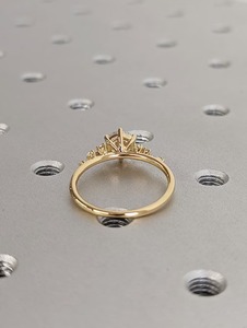 Bague en diamant plaqué or au design unique et élégant, certifiée IGI, pour unisexe, bijoux modernes avec finition haute brillance - Product Image 5