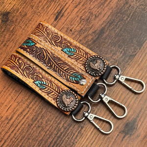 OEM ODM Clip de clé artisanal personnalisé Porte-clés en cuir véritable Porte-clés Concho en métal Cadeau promotionnel Porte-clés usiné à la main - Product Image 5