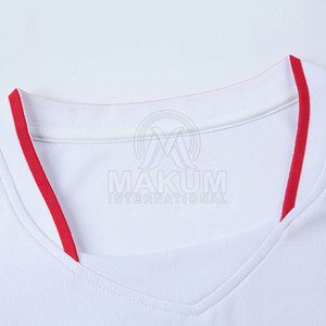 Uniforme de Fútbol Profesional para Equipos con Tela de Fácil Cuidado y Diseño de Ajuste Perfecto - Product Image 2