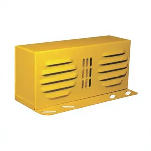 Caja de Herramientas de Emergencia de Plástico Amarillo MAX134 con Ranuras de Ventilación y Soporte de Montaje - Product Image 1
