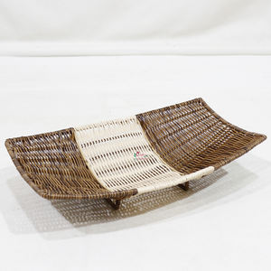 Plateau en osier tressé en plastique naturel écologique, plateau décoratif pour l'affichage en cuisine et la décoration intérieure - Product Image 6