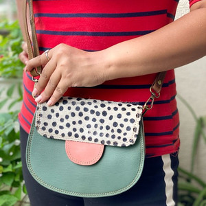 Cheveux faits à la main sur imprimé animal en cuir recyclé sac à bandoulière à rabat pour les femmes Western coloré cuir grande capacité sacs à main - Product Image 5