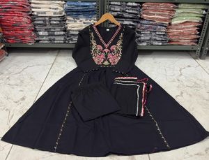 Ensemble de costume Kurti Ghera entièrement évasé pour femmes, vêtements ethniques traditionnels et élégants au meilleur prix - Product Image 4