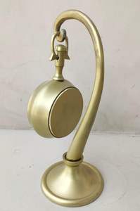 Horloge de table suspendue attrayante pour la décoration de la maison et du bureau, horloge de bureau élégante, cadeau décoratif - Product Image 4