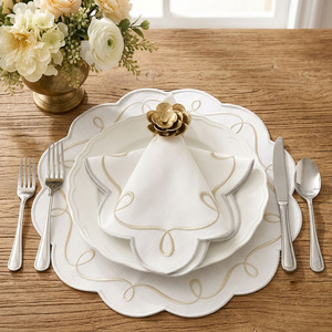 Sets de Nappes et Serviettes de Table en Lin 100% Personnalisables, Lavables et Réutilisables, avec Bordure Géométrique Festonnée Brodée à la Main, Style Traditionnel et Luxe pour la Maison - Product Image 3