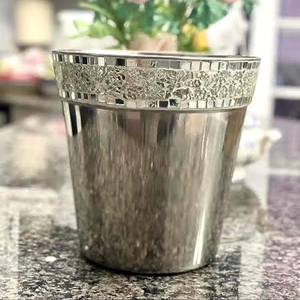 Cubo de Hielo Clásico Plateado con Borde de Cristal, Ideal para Bares en Casa, Noches de Cócteles y Regalos, Hecho en India - Product Image 1