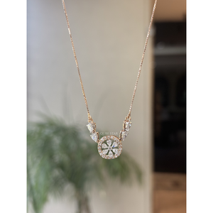 Collar Exclusivo con Diamante Cultivado en Laboratorio de Corte Pera de 1.10 Ct, Certificado IGI, Halo Floral, Oro de 14K, Regalo de Boda, Joyería Fina de Lujo para Fiestas - Product Image 4