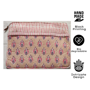 กระเป๋าใส่แล็ปท็อปผ้าฝ้ายลายควิลท์สุดหรู ซิปปิด น้ำหนักเบา บุหนานุ่ม ทำมือโดยช่างฝีมือจากเมืองชัยปุระ ลายพิมพ์บล็อก เป็นมิตรต่อสิ่งแวดล้อม ซักเครื่องได้ ใช้ได้ทุกวัน - Product Image 3