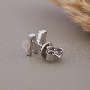 Boucles d'oreilles tendance en or blanc avec diamants de laboratoire taille ronde pour mariage et fiançailles pour femme - Product Image 2