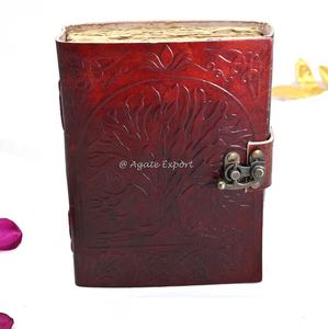 Pierre de guérison naturelle fabriquée avec 7 perles de chakra sur un journal en cuir marron avec motif mandala - Product Image 6