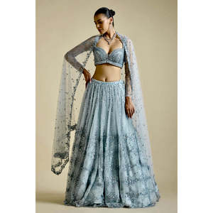 Ensemble Lehenga Choli élégant pour femmes, tenue de soirée avec un design de travail de sequins - Product Image 2