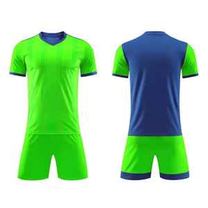 Uniforme de Fútbol de Primera Calidad 2026, Camiseta y Pantalones Cortos de Mezcla de Tela de Malla 100% Poliéster, con Diseño Personalizado e Impresión de Logotipo Propio - Product Image 1