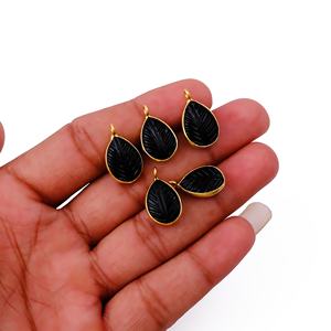 สร้อยคอจี้หยดน้ำพลอยโอนิกซ์สีดำทำด้วยมือลายใบไม้อินเทรนด์แกะสลักทองสแตนเลสเครื่องประดับ unisex - Product Image 2