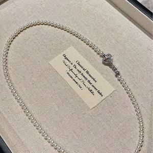 Collar de Perlas de Agua Dulce Naturales de Lujo Ligero para Mujer, Estilo Nicho 2025, con Cadena para Clavícula - Product Image 1