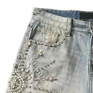 Shorts en jean personnalisés avec logo, style décontracté, délavage foncé, poches plaquées, coupe ample pour hommes - Product Image 2